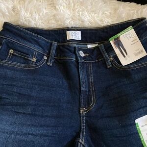 Time and Tru Women's Deep Indigo straight Leg Jeans